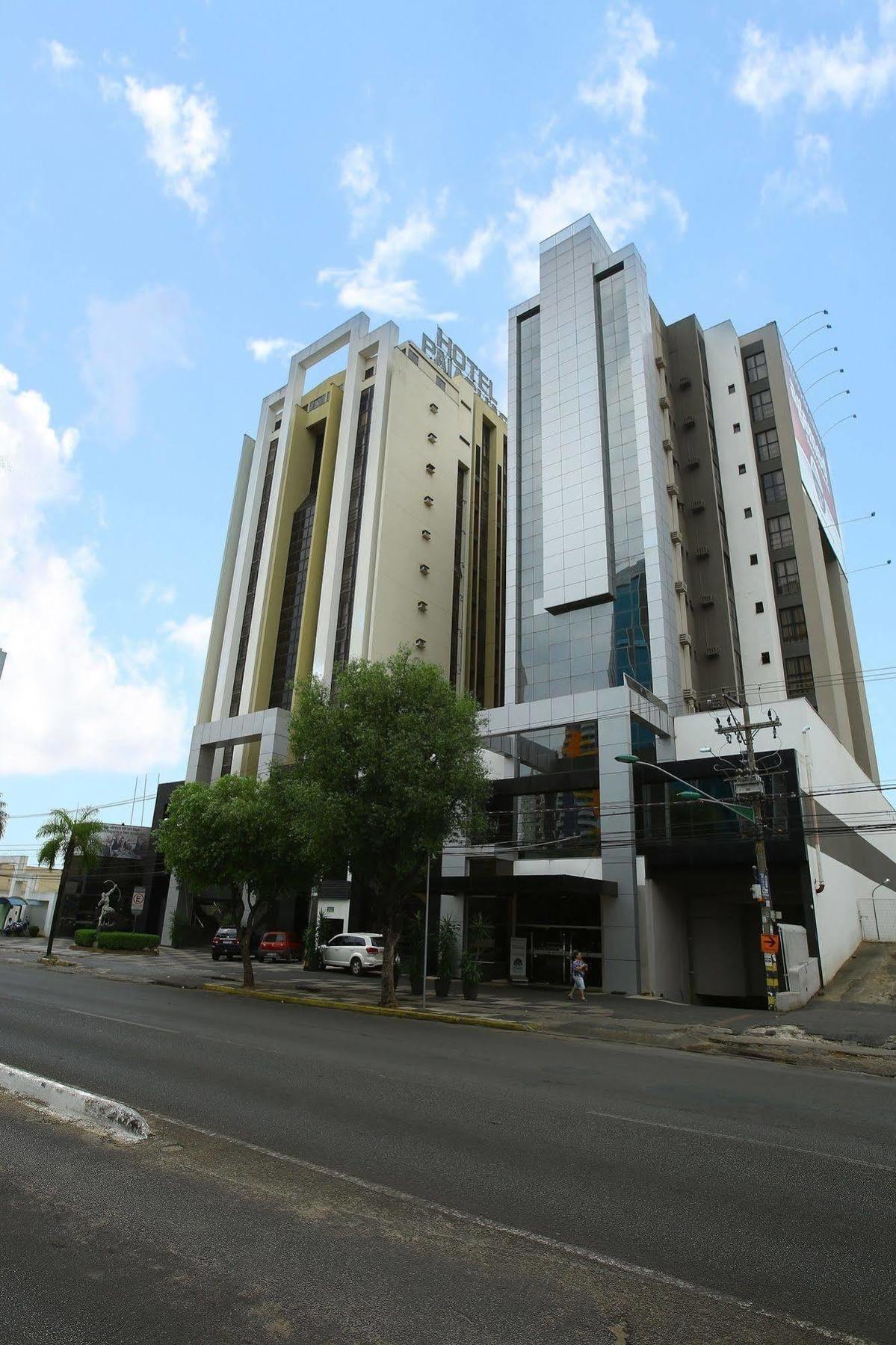 Paiaguas Palace Hotel กูยาบา ภายนอก รูปภาพ